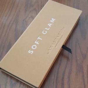 Anastasia Beverly Hills Soft Glam